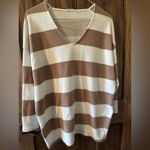 REB. in J. 220 brown and cream tunic length v-neck sweater womens medium